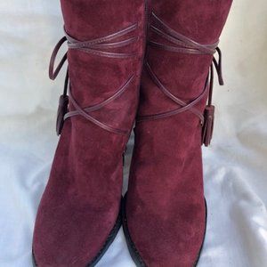 Vince Camuto plum suede ankle boots - size 9